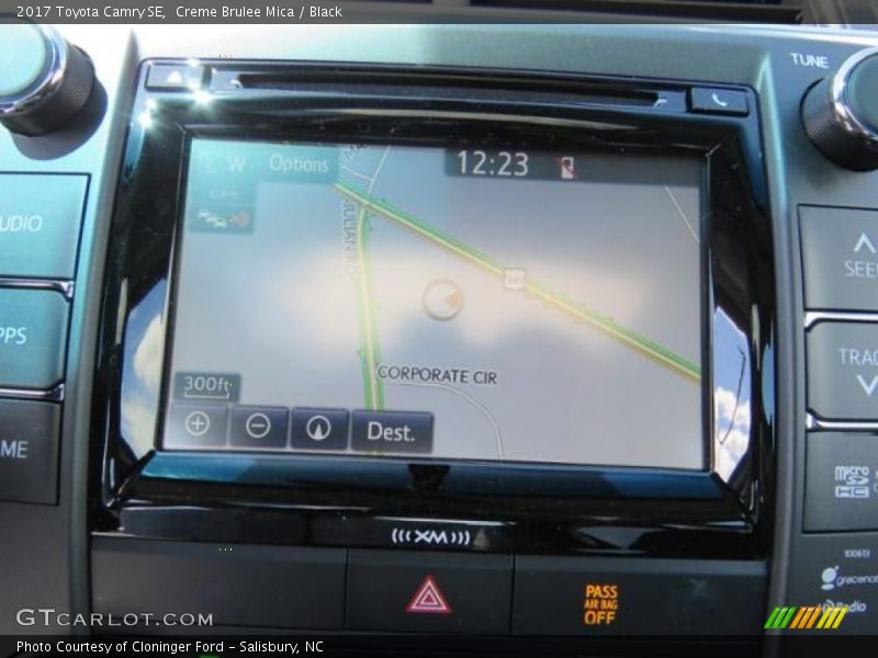 Creme Brulee Mica / Black 2017 Toyota Camry SE