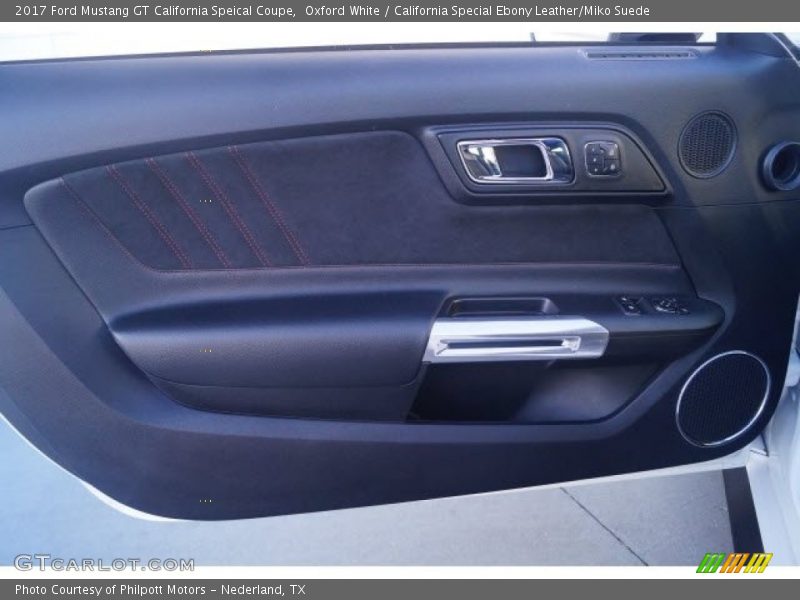 Oxford White / California Special Ebony Leather/Miko Suede 2017 Ford Mustang GT California Speical Coupe