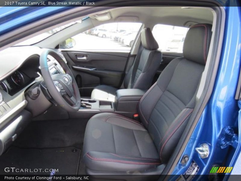 Blue Streak Metallic / Black 2017 Toyota Camry SE