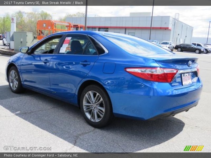 Blue Streak Metallic / Black 2017 Toyota Camry SE