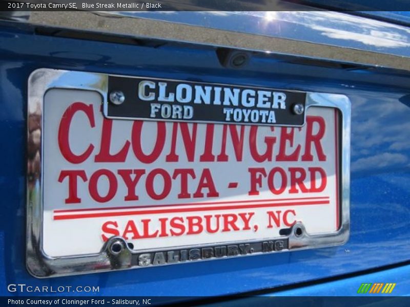 Blue Streak Metallic / Black 2017 Toyota Camry SE