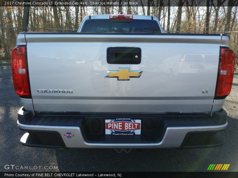 Silver Ice Metallic / Jet Black 2017 Chevrolet Colorado LT Extended Cab 4x4