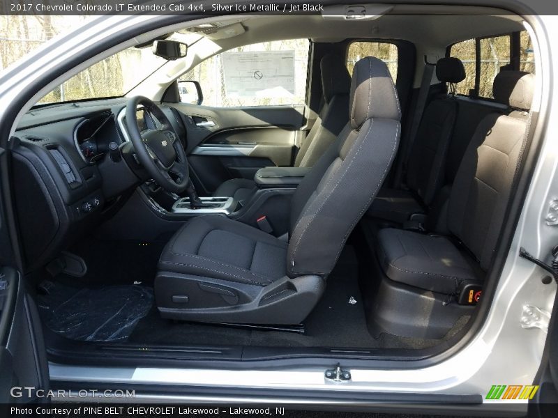 Silver Ice Metallic / Jet Black 2017 Chevrolet Colorado LT Extended Cab 4x4