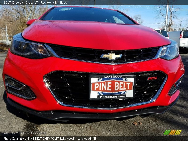 Red Hot / Jet Black 2017 Chevrolet Cruze LT