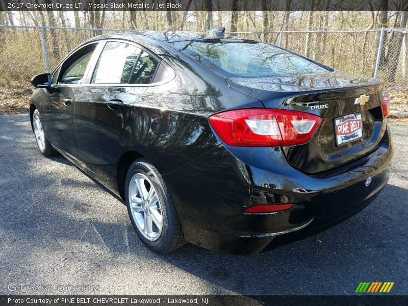 Mosaic Black Metallic / Jet Black 2017 Chevrolet Cruze LT