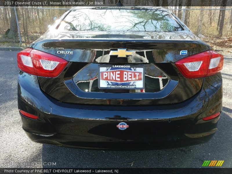 Mosaic Black Metallic / Jet Black 2017 Chevrolet Cruze LT