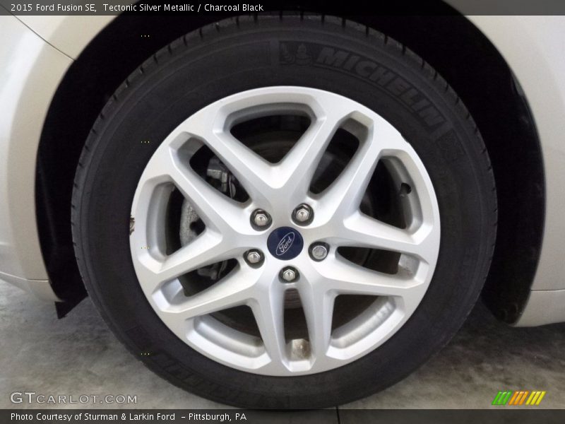 Tectonic Silver Metallic / Charcoal Black 2015 Ford Fusion SE