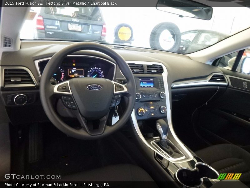 Tectonic Silver Metallic / Charcoal Black 2015 Ford Fusion SE