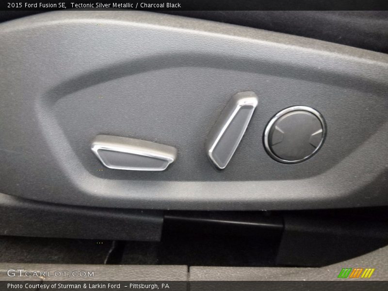 Tectonic Silver Metallic / Charcoal Black 2015 Ford Fusion SE