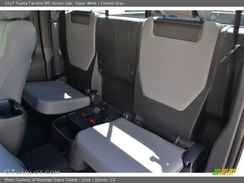 Super White / Cement Gray 2017 Toyota Tacoma SR5 Access Cab