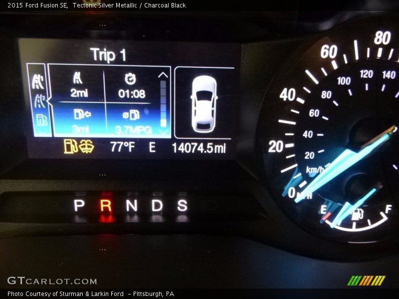 Tectonic Silver Metallic / Charcoal Black 2015 Ford Fusion SE