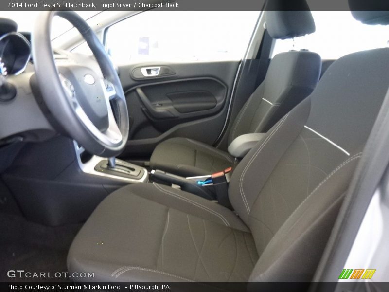Ingot Silver / Charcoal Black 2014 Ford Fiesta SE Hatchback