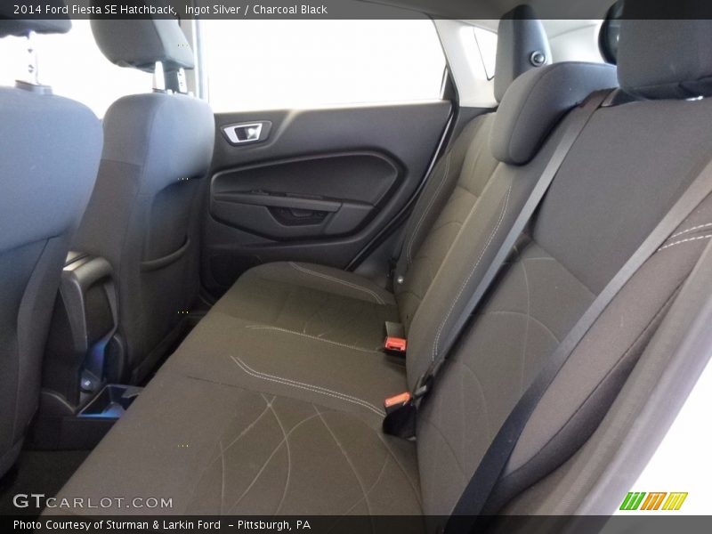Ingot Silver / Charcoal Black 2014 Ford Fiesta SE Hatchback