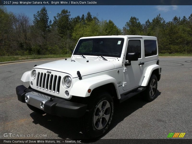 Bright White / Black/Dark Saddle 2017 Jeep Wrangler Sahara 4x4