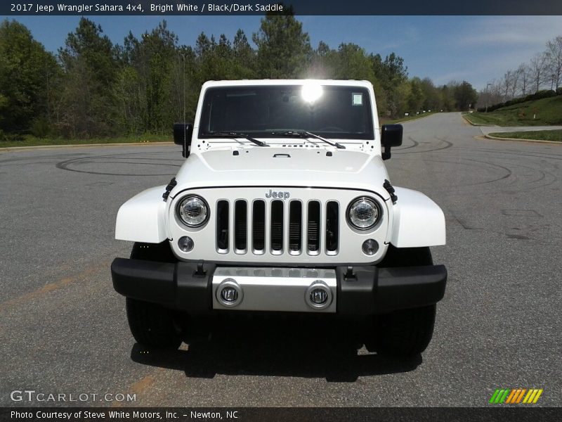 Bright White / Black/Dark Saddle 2017 Jeep Wrangler Sahara 4x4