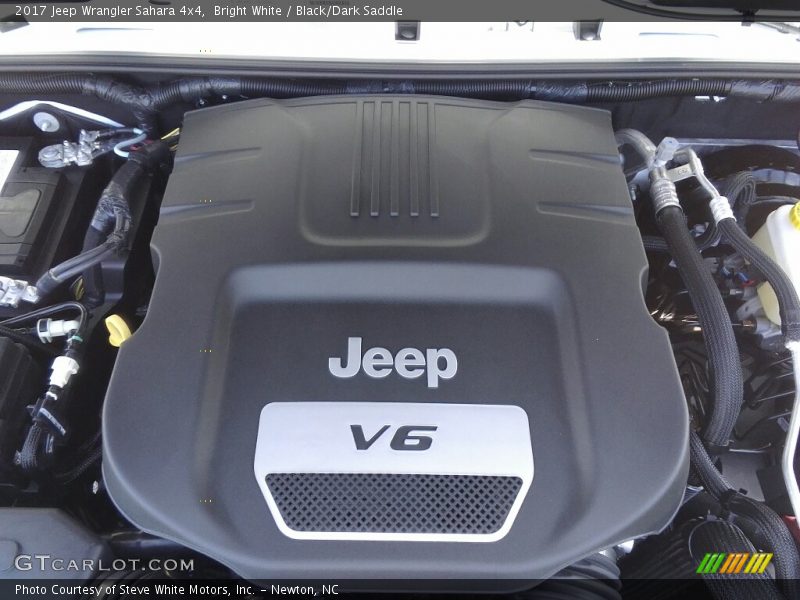 Bright White / Black/Dark Saddle 2017 Jeep Wrangler Sahara 4x4