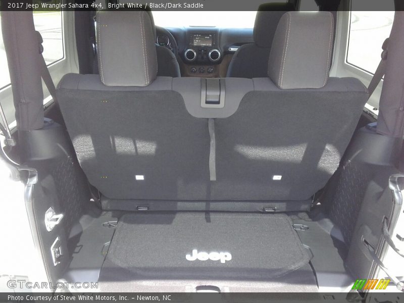 Bright White / Black/Dark Saddle 2017 Jeep Wrangler Sahara 4x4