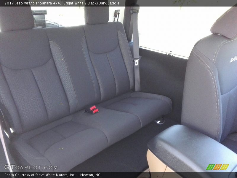 Bright White / Black/Dark Saddle 2017 Jeep Wrangler Sahara 4x4
