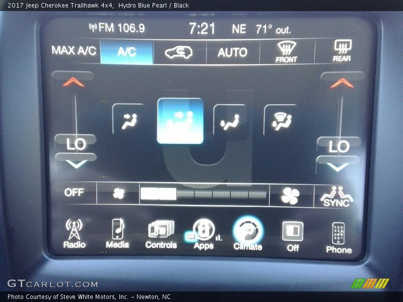 Hydro Blue Pearl / Black 2017 Jeep Cherokee Trailhawk 4x4