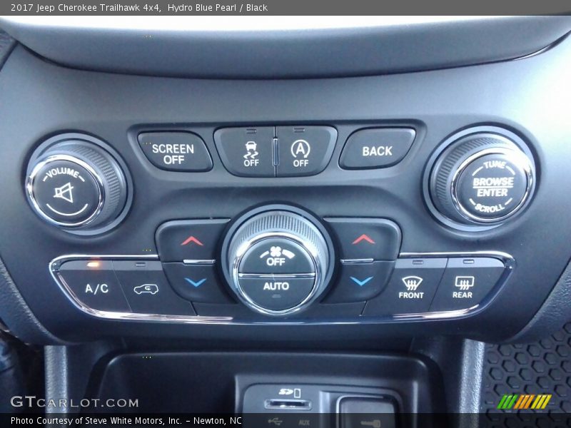 Hydro Blue Pearl / Black 2017 Jeep Cherokee Trailhawk 4x4