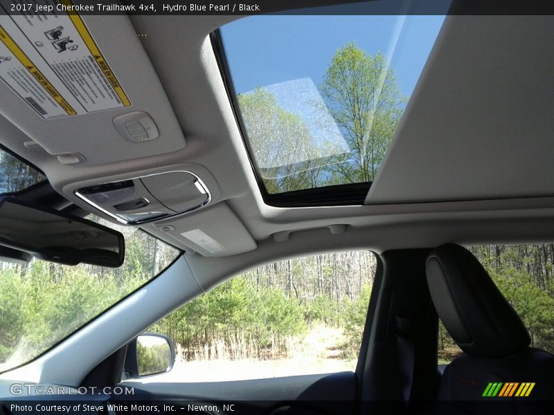 Hydro Blue Pearl / Black 2017 Jeep Cherokee Trailhawk 4x4