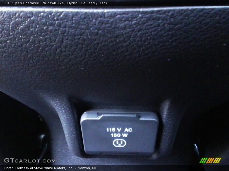 Hydro Blue Pearl / Black 2017 Jeep Cherokee Trailhawk 4x4