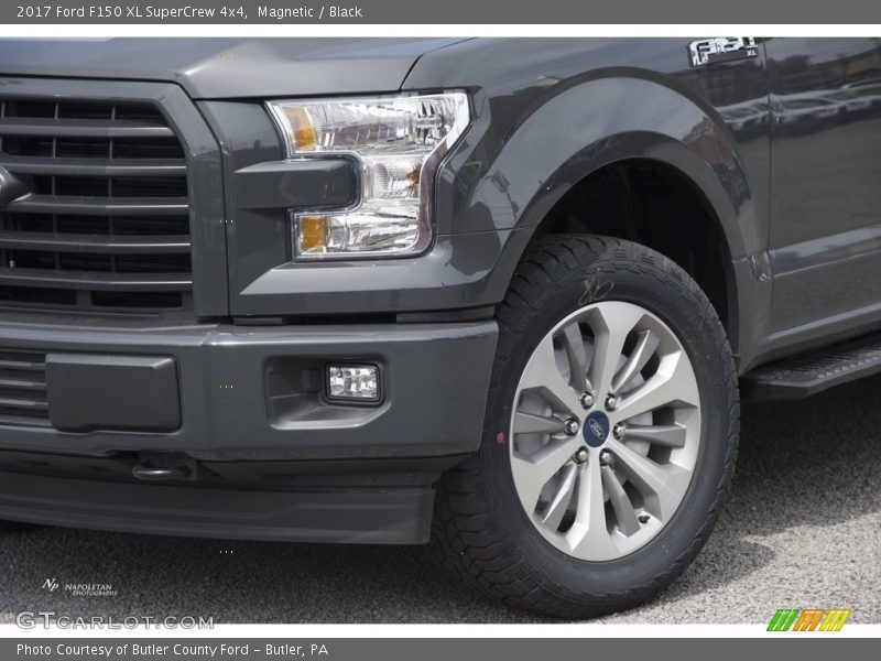 Magnetic / Black 2017 Ford F150 XL SuperCrew 4x4