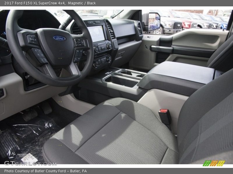 Magnetic / Black 2017 Ford F150 XL SuperCrew 4x4