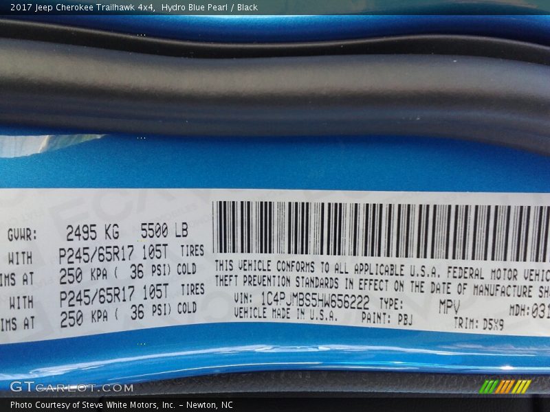 Hydro Blue Pearl / Black 2017 Jeep Cherokee Trailhawk 4x4