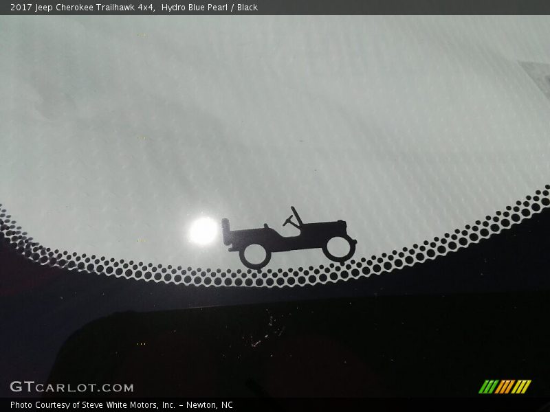 Hydro Blue Pearl / Black 2017 Jeep Cherokee Trailhawk 4x4
