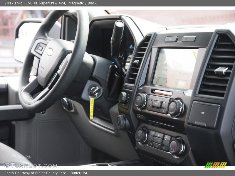 Magnetic / Black 2017 Ford F150 XL SuperCrew 4x4