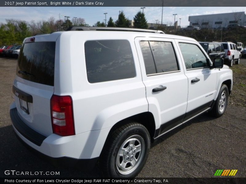 Bright White / Dark Slate Gray 2017 Jeep Patriot Sport