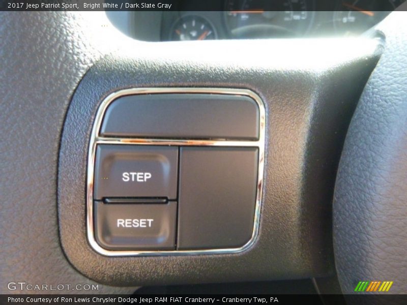 Bright White / Dark Slate Gray 2017 Jeep Patriot Sport