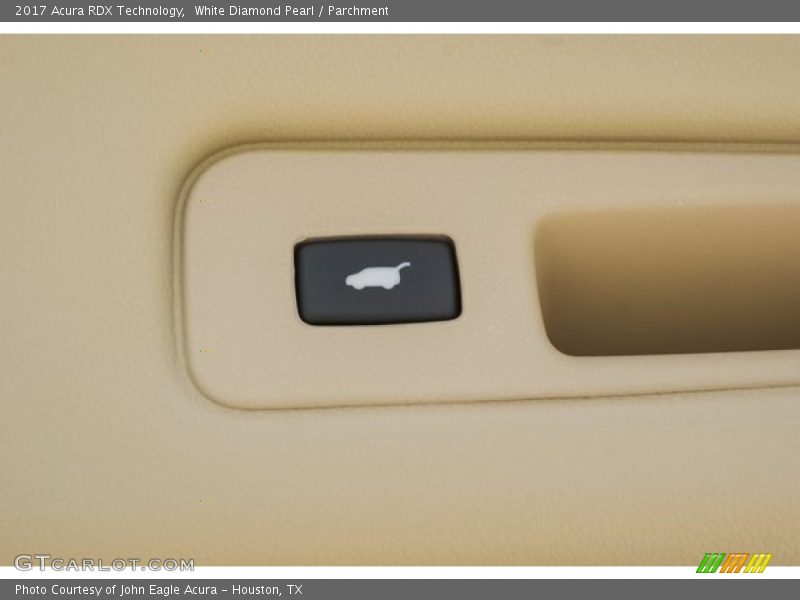 White Diamond Pearl / Parchment 2017 Acura RDX Technology