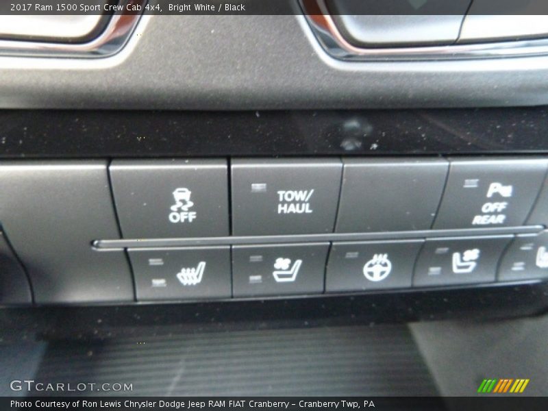 Bright White / Black 2017 Ram 1500 Sport Crew Cab 4x4