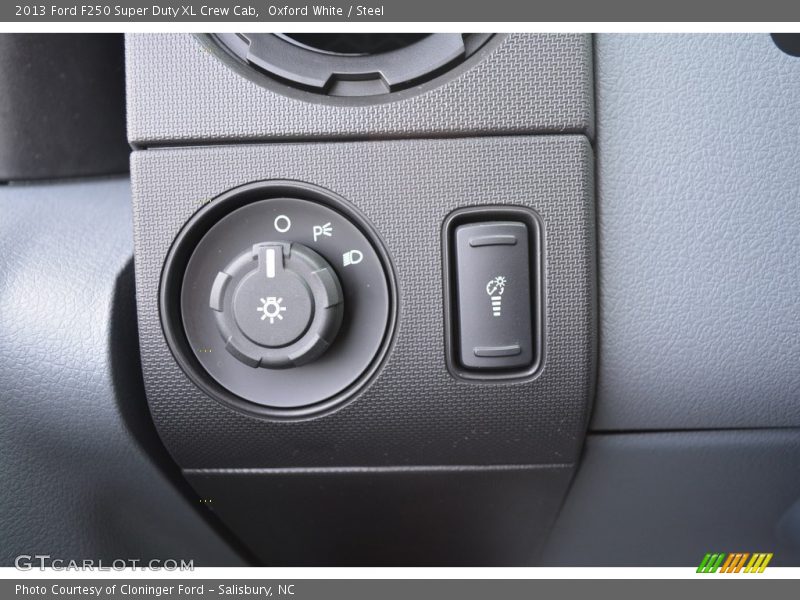 Oxford White / Steel 2013 Ford F250 Super Duty XL Crew Cab