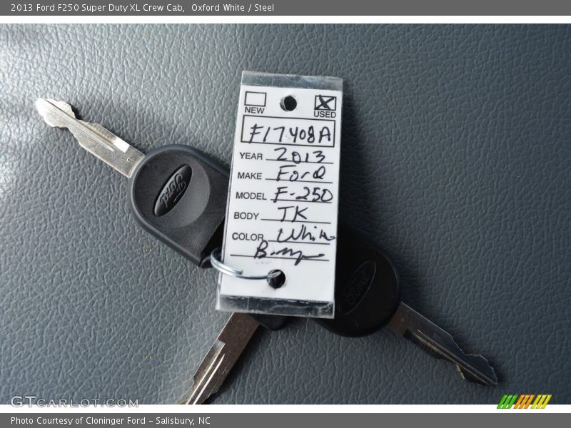 Oxford White / Steel 2013 Ford F250 Super Duty XL Crew Cab