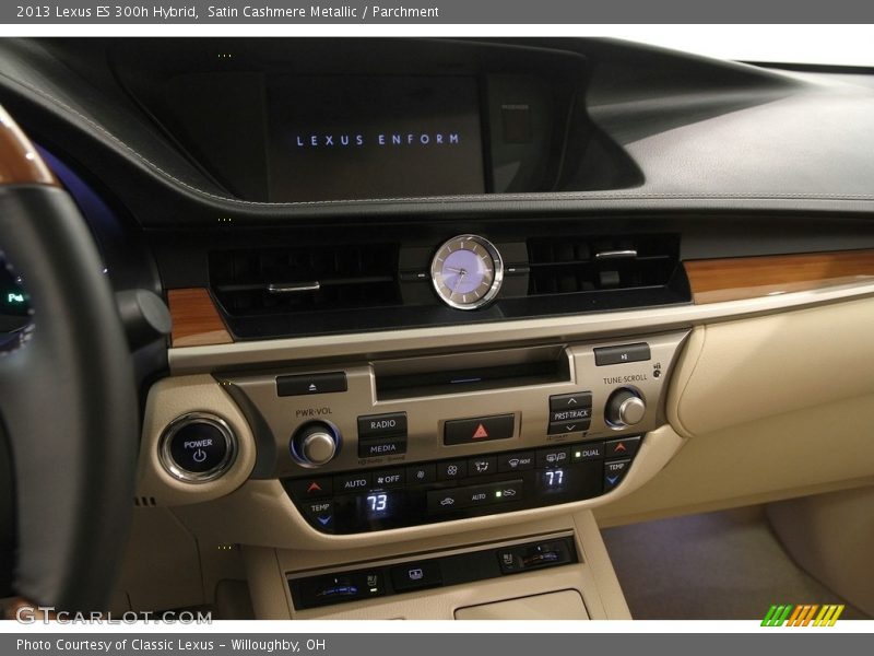 Satin Cashmere Metallic / Parchment 2013 Lexus ES 300h Hybrid