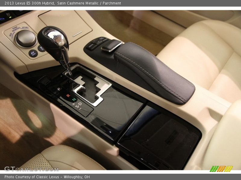 Satin Cashmere Metallic / Parchment 2013 Lexus ES 300h Hybrid