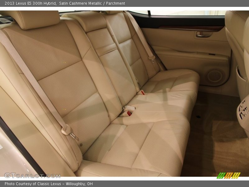 Satin Cashmere Metallic / Parchment 2013 Lexus ES 300h Hybrid