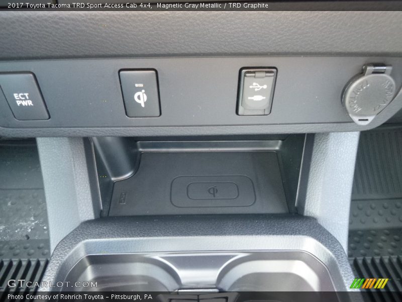Magnetic Gray Metallic / TRD Graphite 2017 Toyota Tacoma TRD Sport Access Cab 4x4