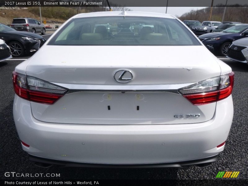 Eminent White Pearl / Parchment 2017 Lexus ES 350