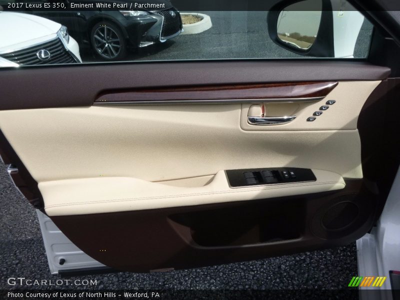 Eminent White Pearl / Parchment 2017 Lexus ES 350