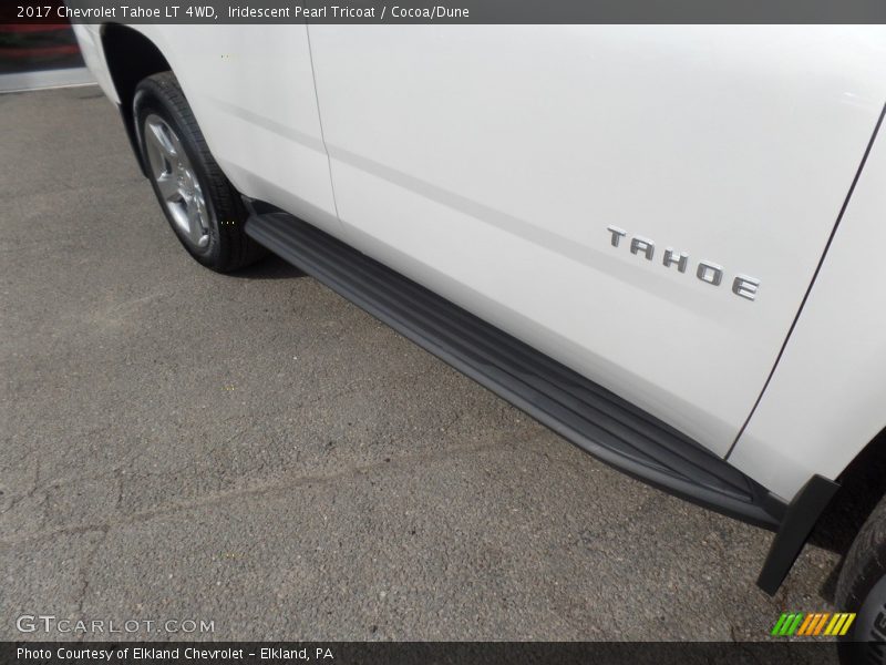 Iridescent Pearl Tricoat / Cocoa/Dune 2017 Chevrolet Tahoe LT 4WD