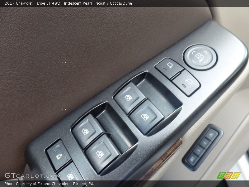 Iridescent Pearl Tricoat / Cocoa/Dune 2017 Chevrolet Tahoe LT 4WD