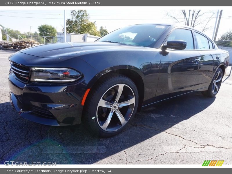 Maximum Steel Metallic / Black 2017 Dodge Charger SE