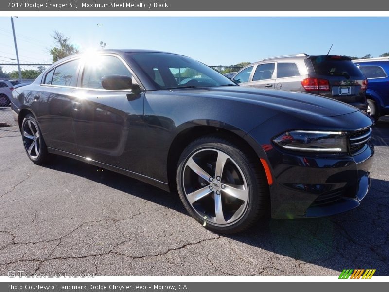 Maximum Steel Metallic / Black 2017 Dodge Charger SE