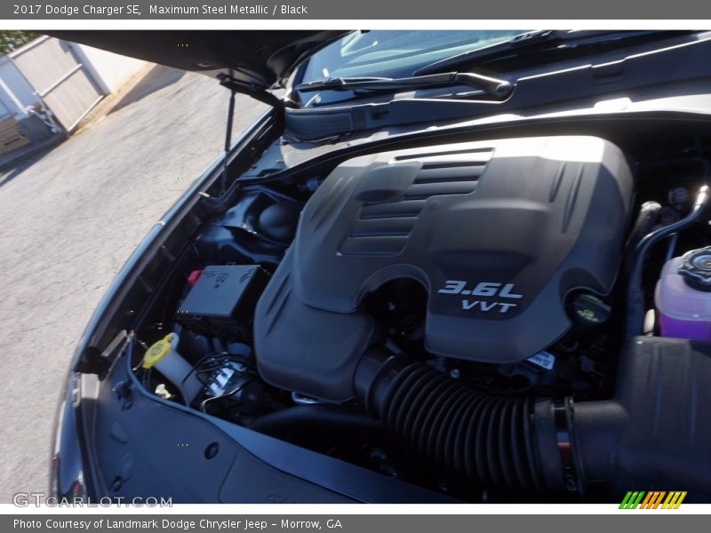 Maximum Steel Metallic / Black 2017 Dodge Charger SE