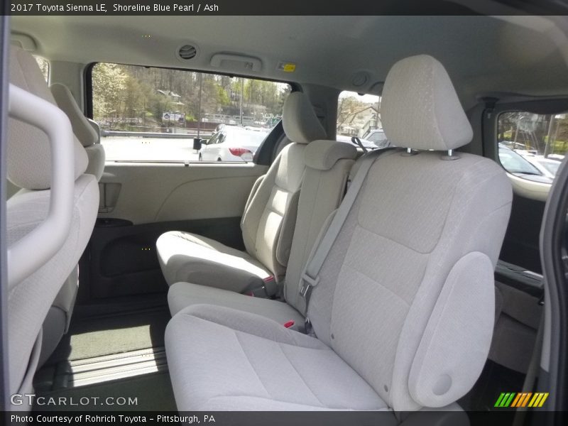 Shoreline Blue Pearl / Ash 2017 Toyota Sienna LE