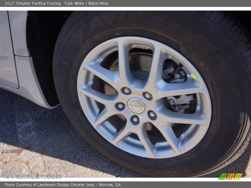 Tusk White / Black/Alloy 2017 Chrysler Pacifica Touring